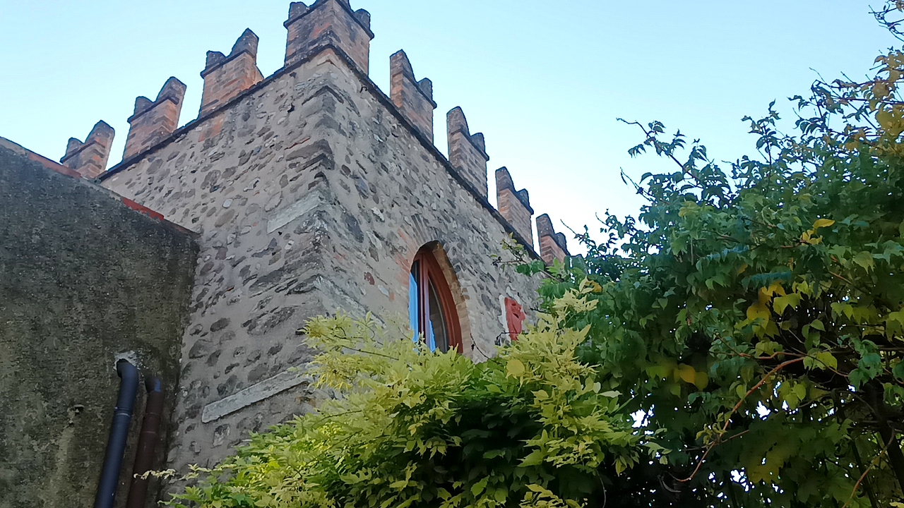 Particolare di villa Mazzata a Ponti sul Mincio Particolare di villa Mazzata